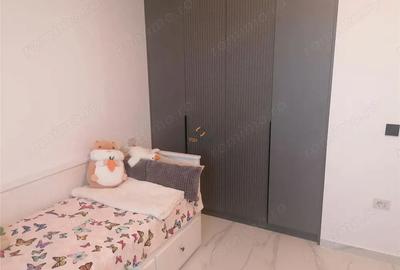 Casă cu 3 camere cu Teren 200 Mp în Central - 1