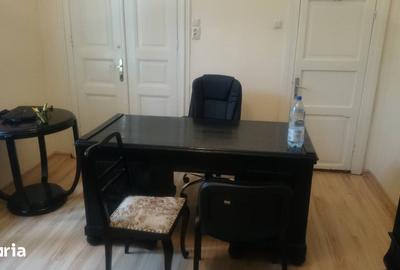 Casă cu 4 camere cu Teren 50 Mp în Central