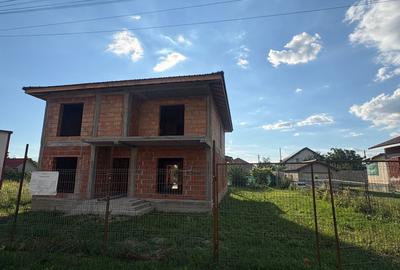 Casă cu 4 camere în Șag - 2