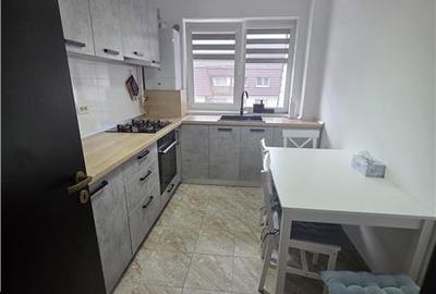 Apartament cu 2 camere decomandat, mobilat în Sânpetru