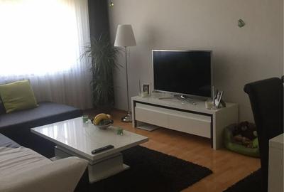 Apartament cu 2 camere decomandat în Rovine