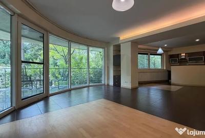 Apartament cu 4 camere decomandat în Herăstrău