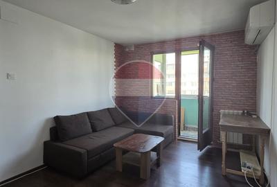 Apartament cu 2 camere semidecomandat, mobilat în Progresul