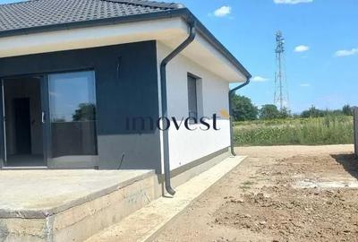 Casă cu 4 camere cu Teren 350 Mp în Odoreu