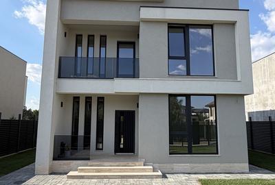 Casă cu 4 camere cu Teren 500 Mp în Corbeanca