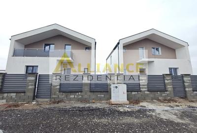 Casă individuală cu 4 camere cu Canalizare în Berceni