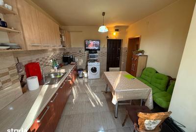 Apartament cu 3 camere semidecomandat în Central - 3
