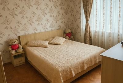 Apartament 3 camere decomandate zona Tractorul - 2