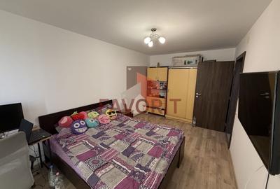 Apartament cu 3 camere semidecomandat, mobilat în Girocului - 10