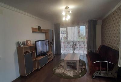 Apartament cu 2 camere decomandat în Tractorul - 8