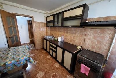 Apartament cu 3 camere decomandate. Mioritei - 3