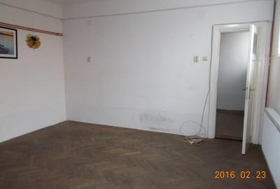 Cotroceni, Eroilor, 4 camere, demisol inalt,  decomandat, imobil mic, birouri - 3