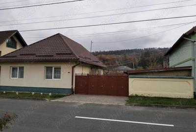 Casă cu 4 camere cu Teren 250 Mp în Cristian - 12