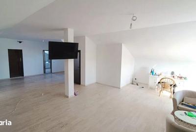 Casă cu 8 camere cu Garaj în Frumușani - 11