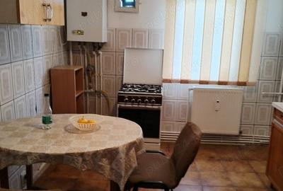 Apartament cu 3 camere decomandat în Valea Mare - 3