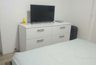 Apartament cu 3 camere decomandat în Găești - 5