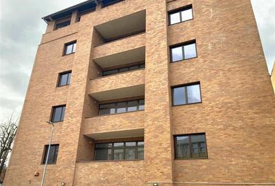 Birou, de 2,300 mp, în Central - 1