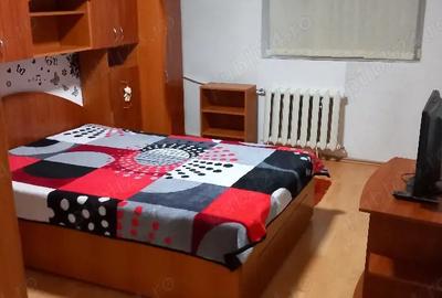 Garsonieră decomandată în Central - 2