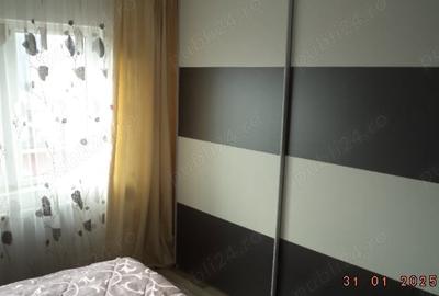Apartament cu 3 camere decomandat în Lunei