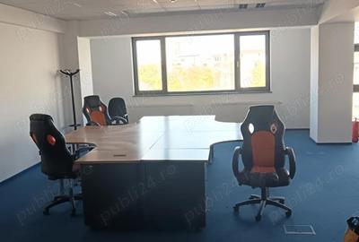 Spațiu comercial, de 239 mp, în Central - 8