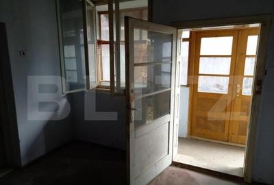 Casă cu 7 camere cu Teren 500 Mp în Central - 2