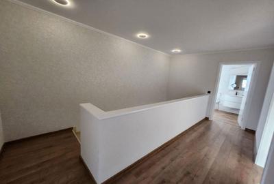 Casă cu 4 camere în Central - 3