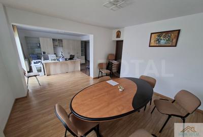 Apartament cu 3 camere decomandat în Craiovei - 3