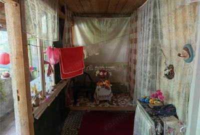 Casă cu 4 camere cu Teren 160 Mp în Anina - 14