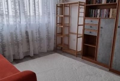 Apartament cu 3 camere decomandat, mobilat în Micro 4 - 2