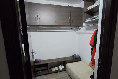 Vand apartament 2 Camere 9 Mai - 4