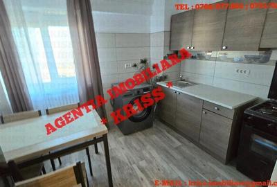 Apartament cu 4 camere decomandat în Central - 2