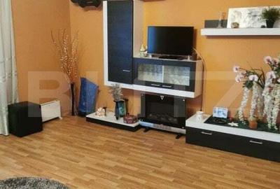 Casă cu 2 camere cu Teren 6500 Mp în Central - 6