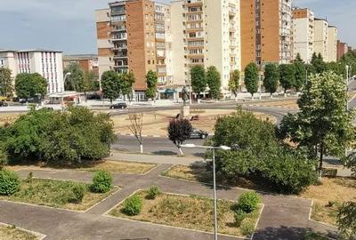 Apartament cu 3 camere decomandat în Central - 2