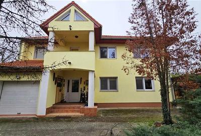 Casă individuală cu 8 camere cu Canalizare în Blașcovici - 1
