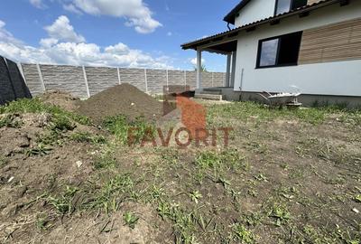 Duplex langa Lidl | 4 camere | 200m de asfalt | Statie de autobuz - 2
