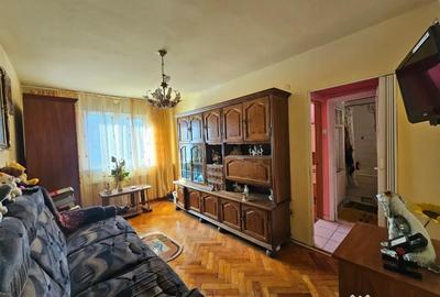 Apartament cu 2 camere semidecomandat în Dacia