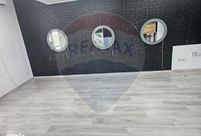 Spațiu comercial, de 22 mp, în Central - 6