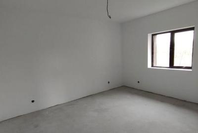 Casă cu 6 camere cu Teren 600 Mp în Călugăreni - 2