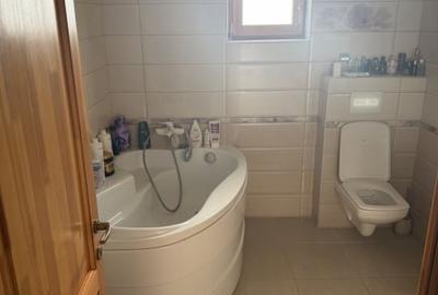 Casa cu 4 camere, 147 mp, curte 260 mp, 2 locuri de parcare acoperite zona Izvor - 5