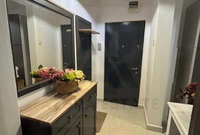 Apartament cu 3 camere decomandat în Central - 2