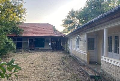 Casă cu 5 camere cu Teren 4300 Mp în Ghimicești - 3