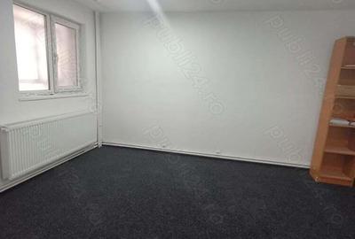 Diferite Birouri de la 15 mp utili la 135 mp utili - COMPLET RENOVAT LA 220 EURO - 4