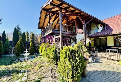 Apartament cu 4 camere decomandat, mobilat în Central
