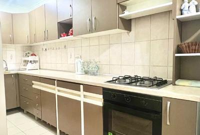 Va propunem spre inchiriere un apartament situat in zona Carfil - 4