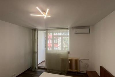 Apartament cu 4 camere decomandat în Rahova - 6