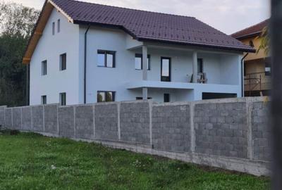Casă cu 5 camere în Bârsești - 5