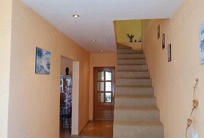 Casă cu 5 camere în Poiana - 5