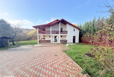 Casă cu 4 camere cu Teren 1670 Mp în Bârnova - 18