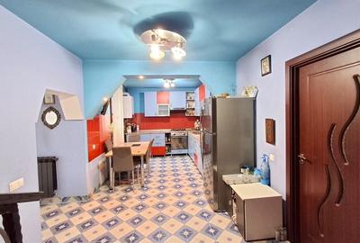De Vanzare Casa  zona Colentina Autostrada A 3 - 10