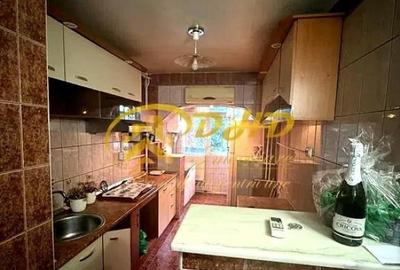 Apartament cu 2 camere decomandat în Galata